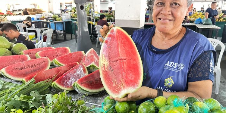 Feiras da ADS movimentam agricultura familiar em diferentes pontos de Manaus