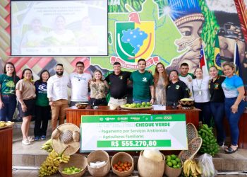 Ipaam, MMA e PNUD entregam mais de R$ 555 mil em Cheque Verde a 252 indígenas em São Gabriel da Cachoeira