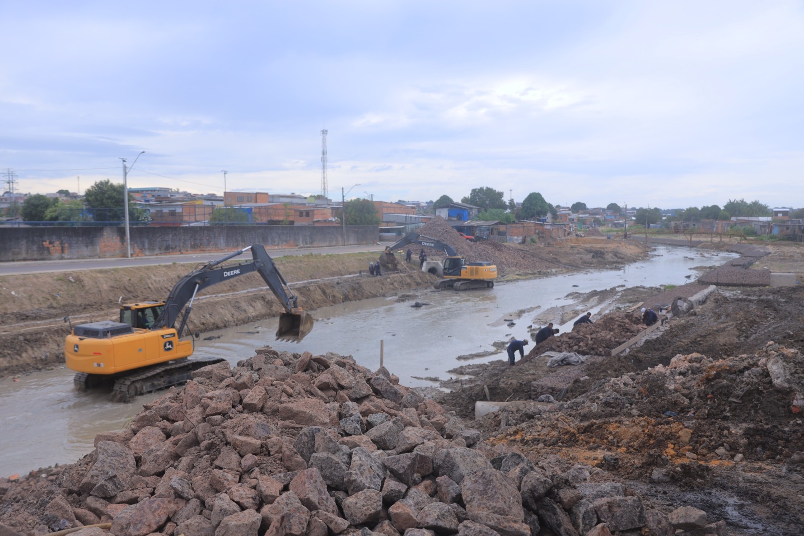 Prefeitura de Manaus avança na requalificação do igarapé do Mindu com soluções sustentáveis