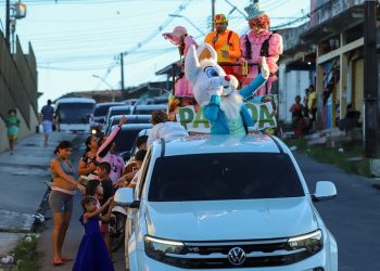 Prefeitura de Manaus leva chegada do Coelhinho da Páscoa à zona Norte da capital