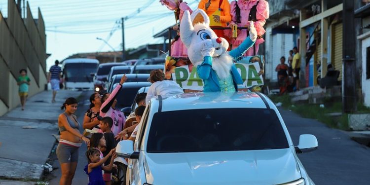 Prefeitura de Manaus leva chegada do Coelhinho da Páscoa à zona Norte da capital