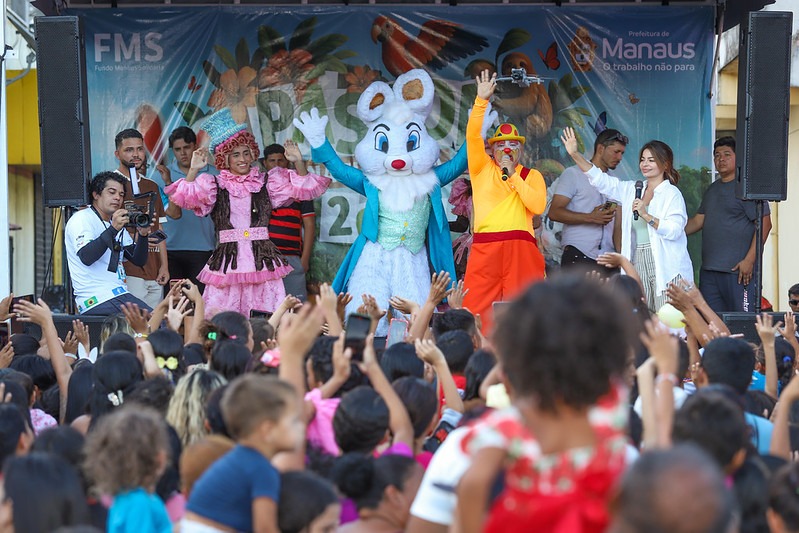 Prefeitura de Manaus leva chegada do Coelhinho da Páscoa à zona Norte da capital