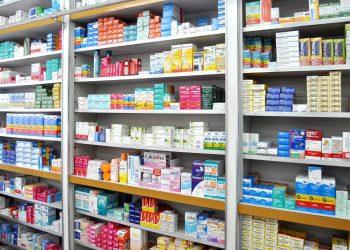 Venda de remédios em supermercados é liberada; entenda