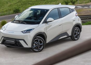 Carros elétricos mais vendidos têm baixa perda de valor no mercado de usados