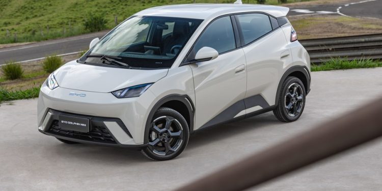 Carros elétricos mais vendidos têm baixa perda de valor no mercado de usados