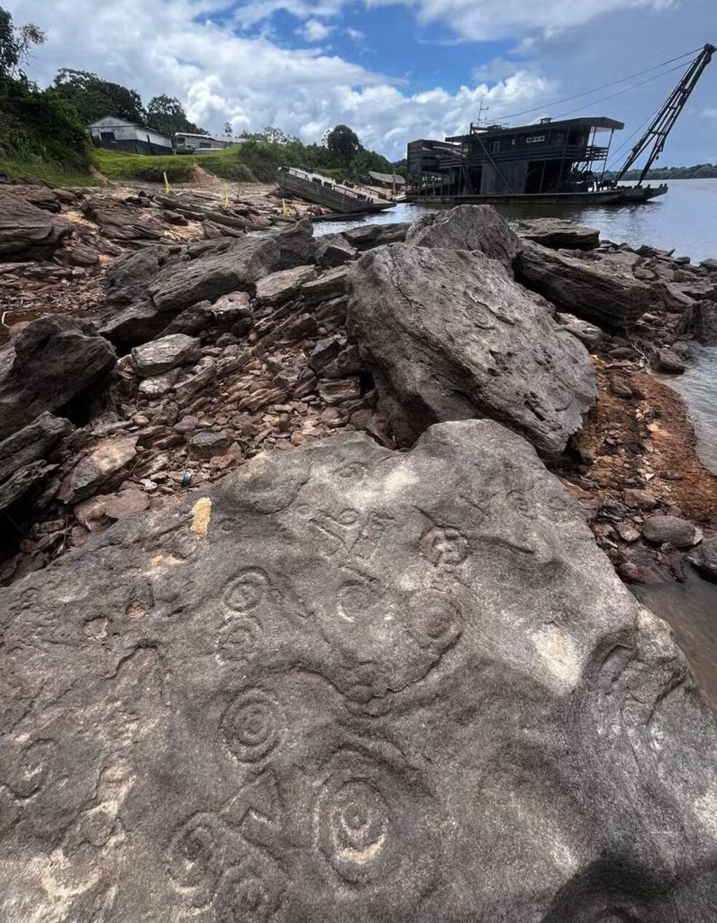 Vestígios históricos revelam ocupação humana antiga na Amazônia durante expedição no Amazonas