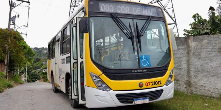 Nova linha de ônibus 083 começa a operar e beneficia famílias na zona Leste de Manaus