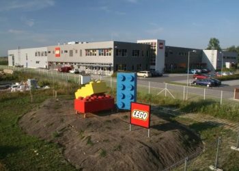 LEGO amplia metas e aposta em 100% de energia renovável