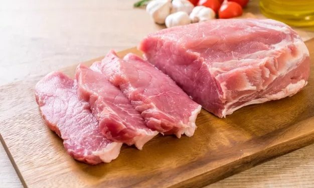 Preço do bacalhau dispara e impulsiona consumo de carne suína na Páscoa
