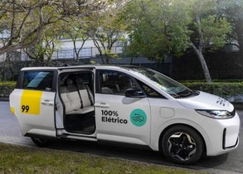 Carros elétricos ganham espaço com nova categoria da 99 no Rio