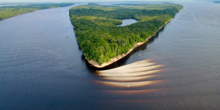 Empreendedores do turismo discutem desafios do setor em reunião com a Suframa em Manaus