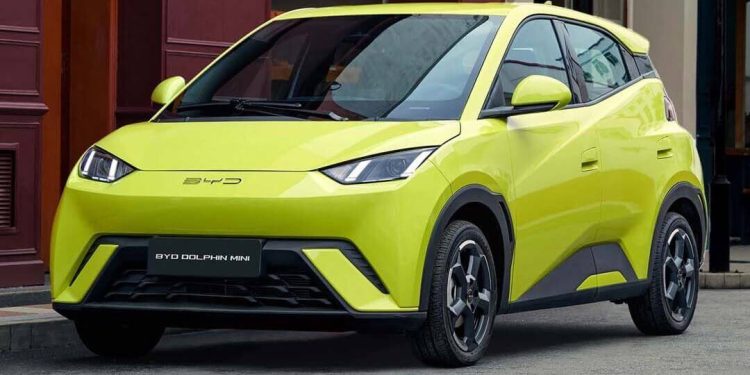 Carros elétricos quase triplicam no Brasil e batem recorde de vendas