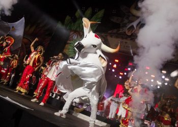Curral do Garantido celebra 30 anos do MAG e emociona público em Manaus