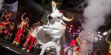 Curral do Garantido celebra 30 anos do MAG e emociona público em Manaus