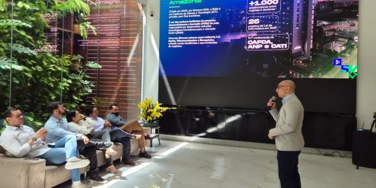 Suframa visita Sidia em Manaus e fortalece inovação tecnológica na Amazônia