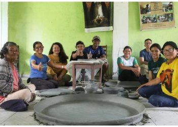 Mulheres de Tefé resgatam tradição da cerâmica Japuna no Amazonas