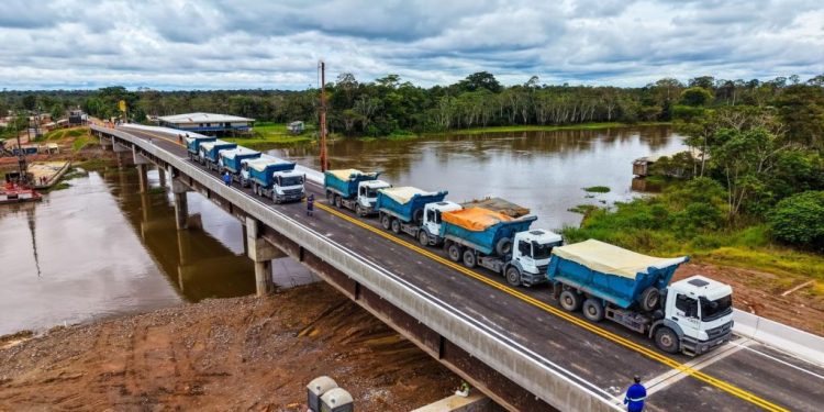 DNIT libera nova ponte da BR-319 antes do prazo e melhora tráfego no Amazonas
