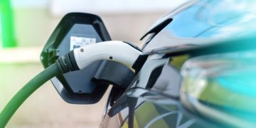 Brasil dispara nas vendas de carros elétricos e lidera crescimento global