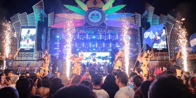 Evento ‘Bois no Mirante’ leva Caprichoso e Garantido ao centro de Manaus