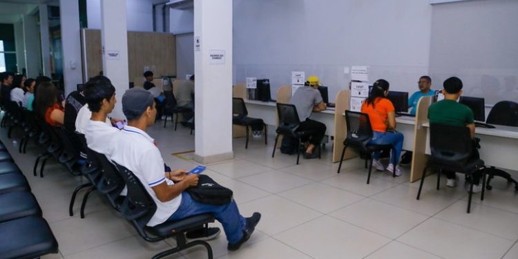 Sine Manaus oferta 396 vagas de emprego nesta terça-feira em diversas áreas