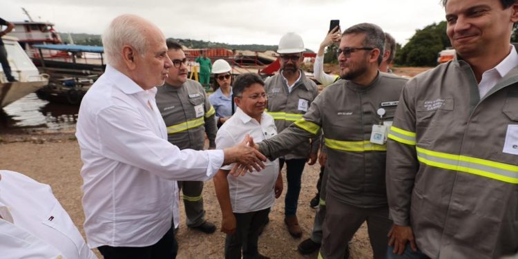 Vice-governador Serafim Corrêa destaca potencial energético do Amazonas em visita ao Complexo Azulão