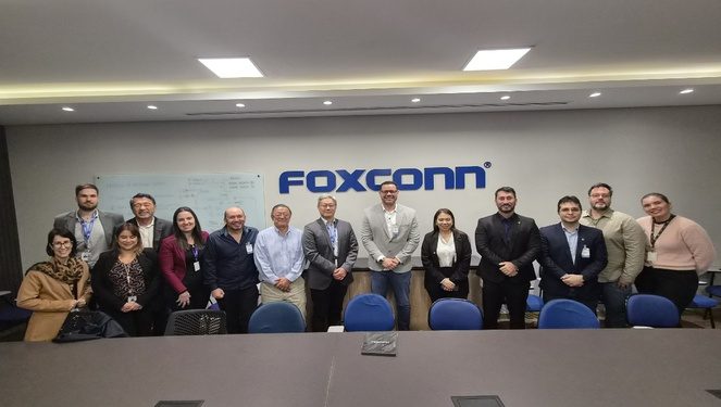 Foxconn e Suframa fortalecem diálogo sobre tecnologia e indústria no pós-Reforma Tributária