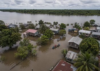 Estudo alerta para impactos extremos das mudanças climáticas sobre ribeirinhos da Amazônia