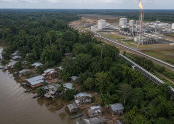 Amazônia gera energia para o Brasil, mas quase 3 milhões de moradores ainda dependem de combustíveis fósseis