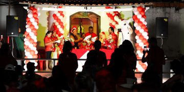 Ladainha do Boi Garantido emociona turistas e mantém viva tradição de mais de 80 anos em Parintins