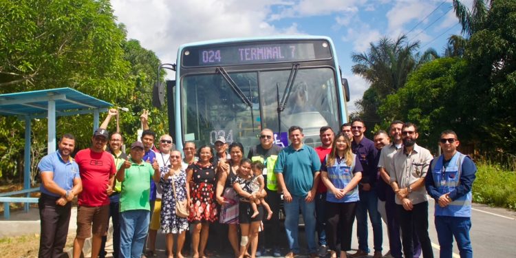 Moradores da zona rural de Manaus são beneficiados com extensão de linha de ônibus na BR-174