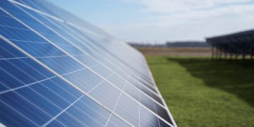 Energia solar dispara no Brasil e registra crescimento de quase 21% em maio