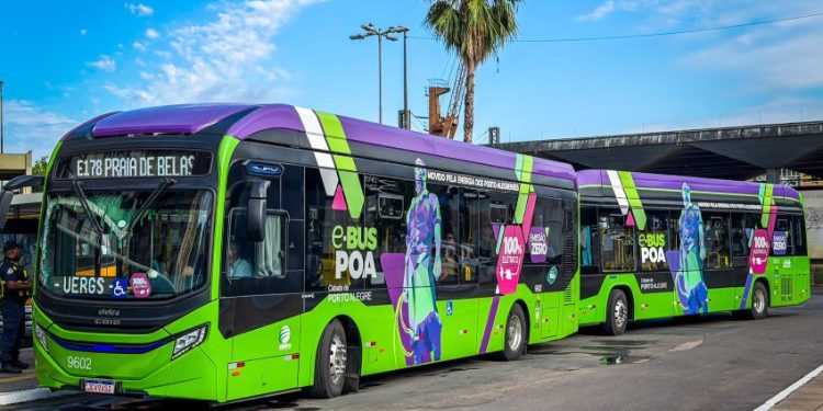Porto Alegre compra 100 ônibus elétricos e reforça aposta na mobilidade sustentável