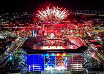 Parintins se prepara para receber mais de 120 mil visitantes com estrutura ampliada para turistas