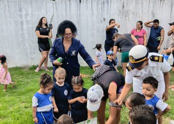 Creche da Prefeitura de Manaus promove ação de Educação Ambiental com plantio de mudas