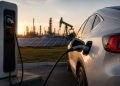 Crescimento dos veículos elétricos pode reduzir demanda global por petróleo até 2027, aponta estudo