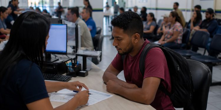 Sine Manaus disponibiliza 633 vagas de emprego nesta terça-feira (30); veja como participar