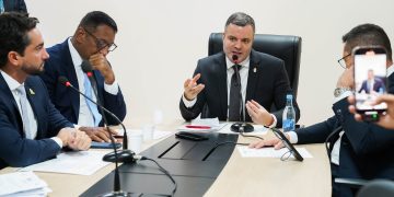 Frente Parlamentar da CMM debate revisão do Plano Diretor e fortalecimento do Polo Industrial de Manaus