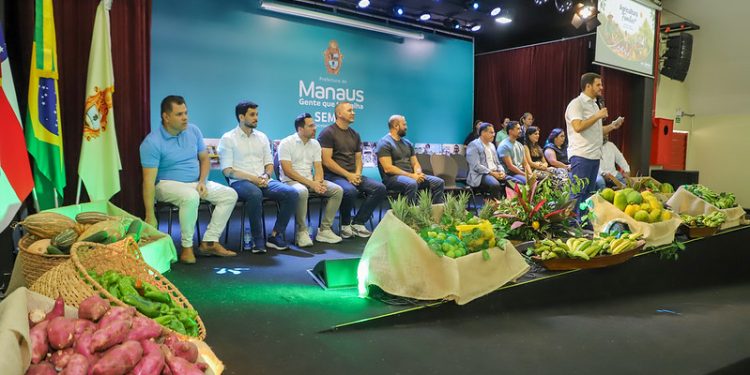 Merenda escolar de Manaus receberá investimento de R$ 20 milhões em produtos da agricultura familiar