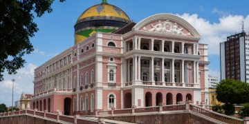 Teatro Amazonas recebe premiação do concurso “Conta um Conto” com jovens escritores da Amazônia
