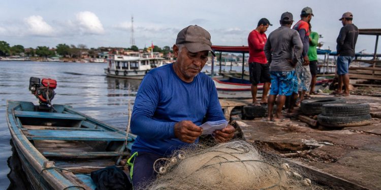 Pescadores artesanais começam a receber seguro-defeso retroativo