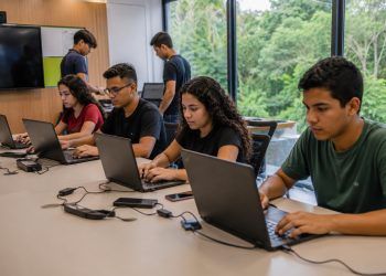 Programa gratuito de tecnologia prorroga inscrições e amplia oportunidades para estudantes da Amazônia