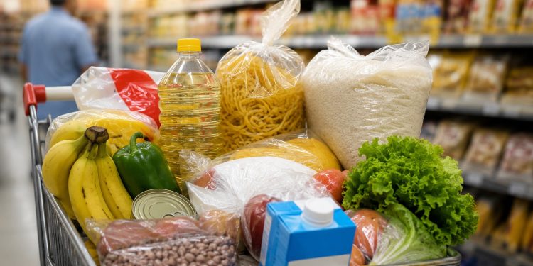 Cesta básica registra alta em 17 capitais brasileiras durante o mês de junho