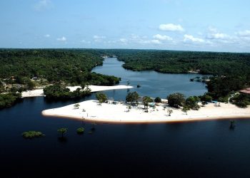 Entre praias e cachoeiras, Sesc Amazonas divulga programação de passeios para o Verão Amazônico