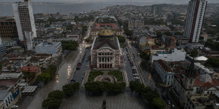 Previsão do tempo indica chuva na Amazônia e Nordeste e frio no Sul do Brasil