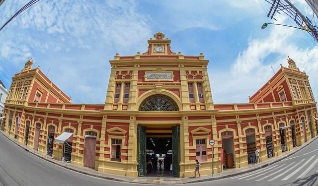 Mercado Adolpho Lisboa celebra 143 anos com programação cultural no Centro de Manaus