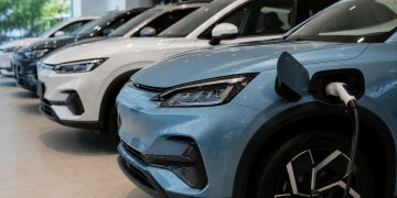 Carros eletrificados atingem participação recorde e superam 21% das vendas no Brasil em julho
