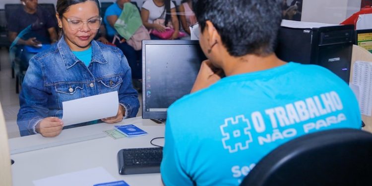 Sine Manaus abre 760 vagas de emprego nesta quarta-feira; veja como participar