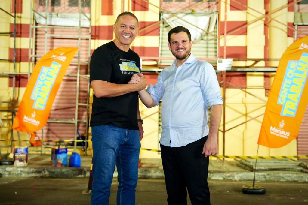 Prefeito Renato Junior vistoria avanço de obra de recuperação da estrutura do Mercado Adolpho Lisboa
