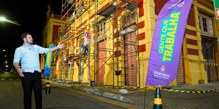 Prefeito Renato Junior vistoria avanço de obra de recuperação da estrutura do Mercado Adolpho Lisboa