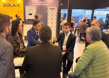 Suframa busca novos investimentos em energia solar para o Polo Industrial de Manaus durante a Intersolar South America 2026